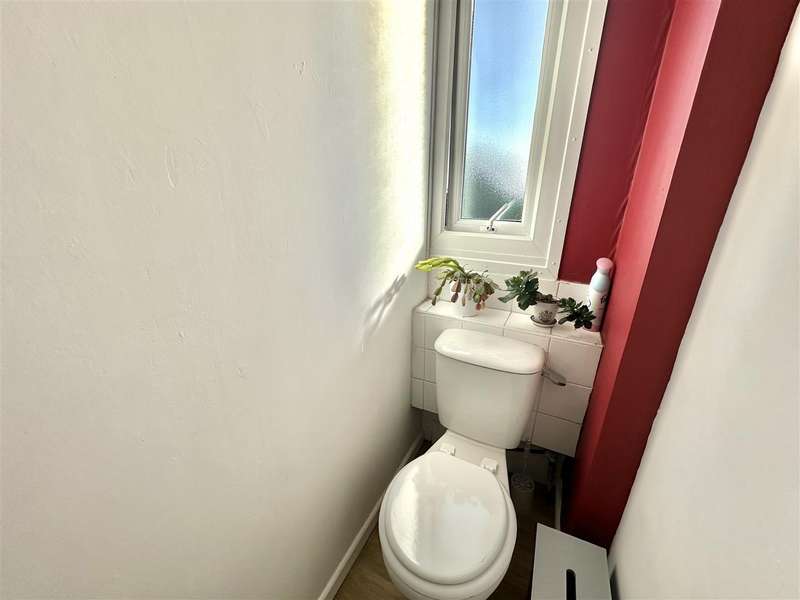 Property for Sale in Trenarren View, St. Austell, Pl25