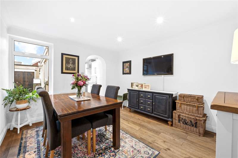 Property for Sale in Sunbury Lane, Waltononthames, Surrey, Kt12