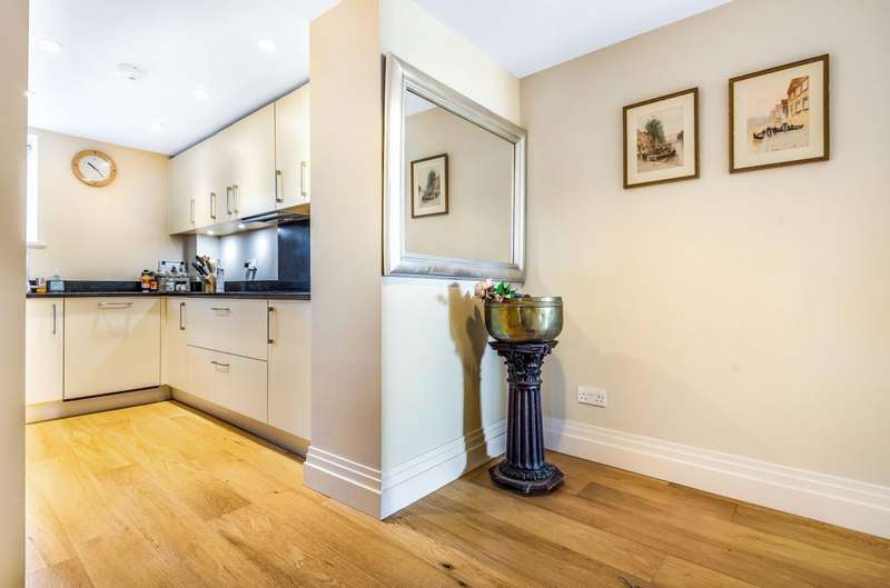 Property for Sale in Kings Drive, Midhurst, Gu29