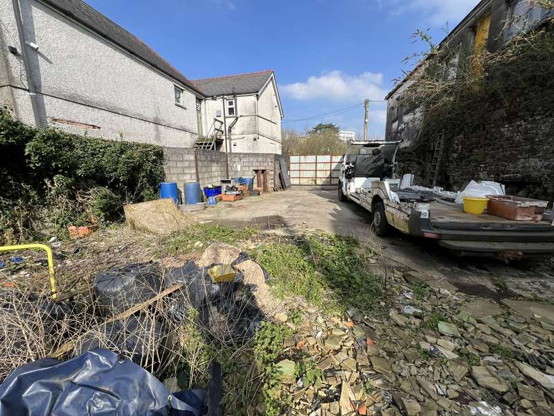 Property for Sale in Old Llangunnor Road, Carmarthen, Sa31