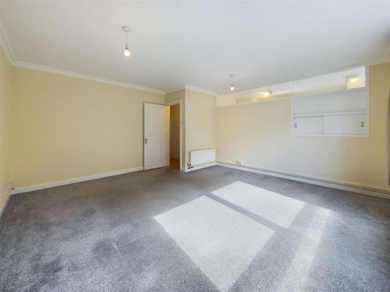 Property for Sale in Hersham Road, Waltononthames, Kt12