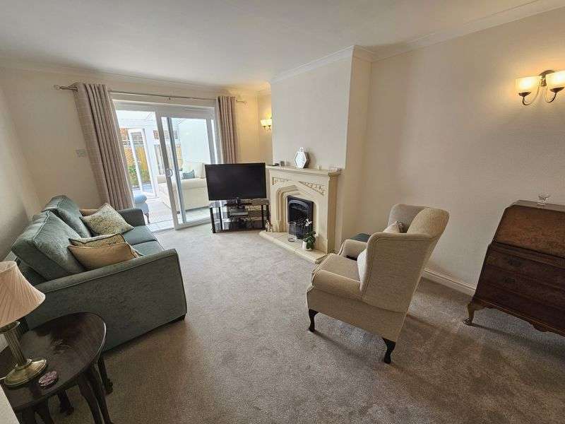 Property for Sale in Woodlee Road, Hesketh Bank, Preston, Pr4