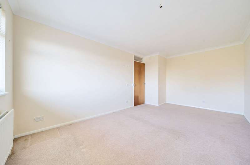 Property for Sale in Wellington Gardens, Selsey, Po20