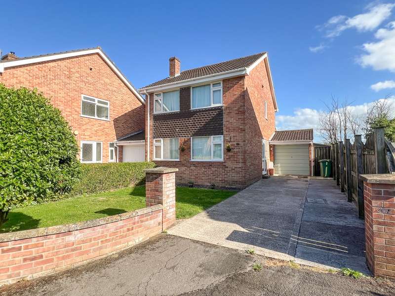 3 Bedrooms Link Detached House for sale in Chancellor Road, Walton, BA16