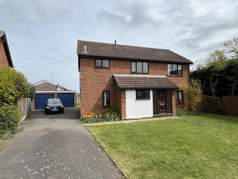 4 Bedrooms Detached House for sale in Coniston Close, Felixstowe, IP11