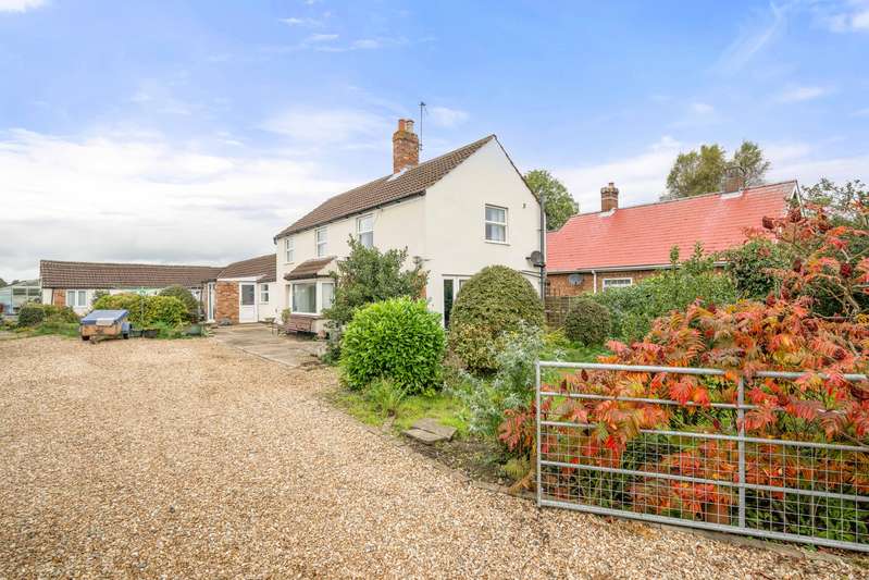 5 Bedrooms Detached House for sale in Fen Road, Stickford, PE22