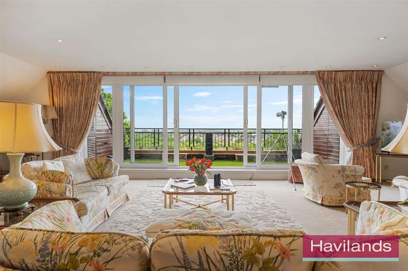 3 Bedrooms Penthouse Flat for sale in Crescent Road, Enfield, EN2