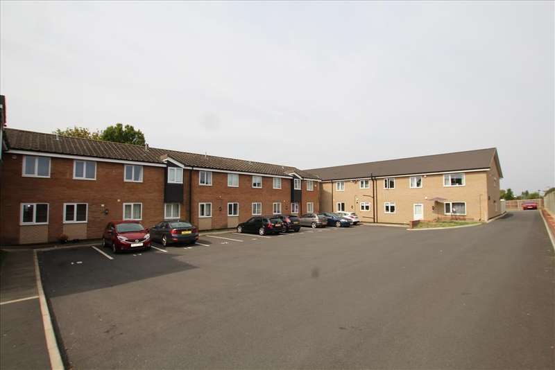 2 Bedrooms Apartment Flat for rent in Kitelands Road, Biggleswade, SG18