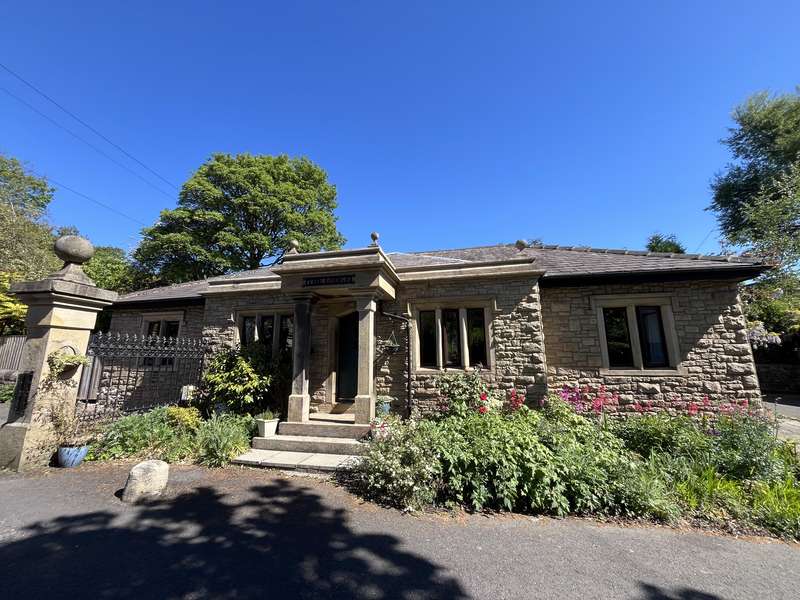 4 Bedrooms Property for sale in The Lodge, Printers Lane, Bradshaw, BL2