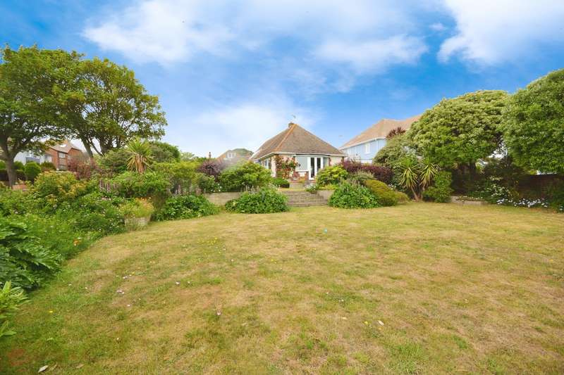 3 Bedrooms Detached Bungalow for sale in Winterstoke Crescent, Ramsgate, CT11