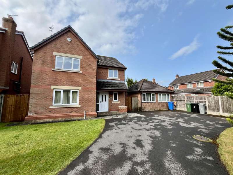 4 Bedrooms Detached House for sale in Cambridge Close, Sale, M33
