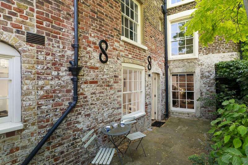 4 Bedrooms House For Sale In Farrier Street Deal 4 Bedrooms House For Sale In Farrier Street Deal