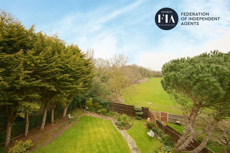 Property for Sale in Oaklands Avenue, Isleworth, Tw7