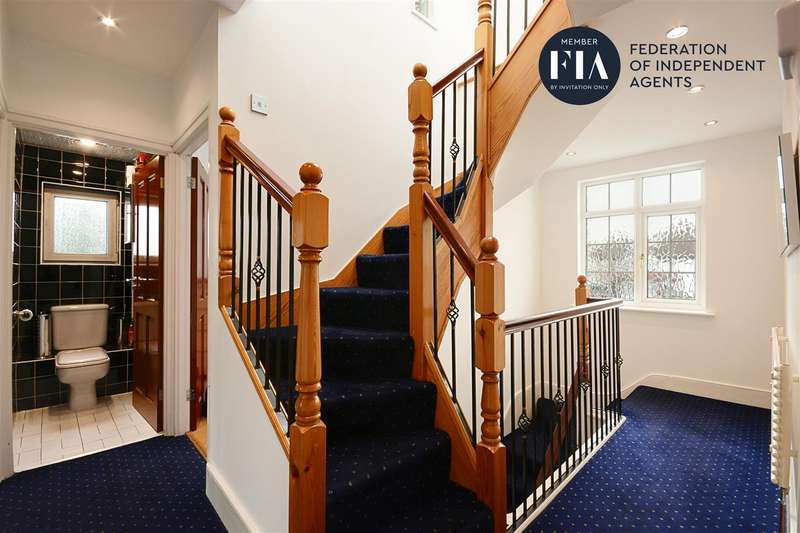 Property for Sale in Oaklands Avenue, Isleworth, Tw7