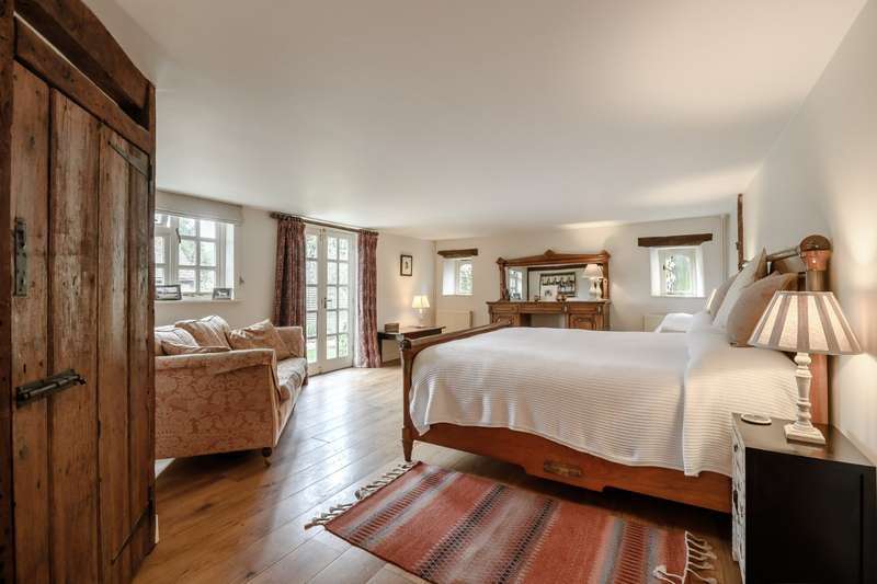 Property for Sale in Shipton Oliffe, Cheltenham, Gl54