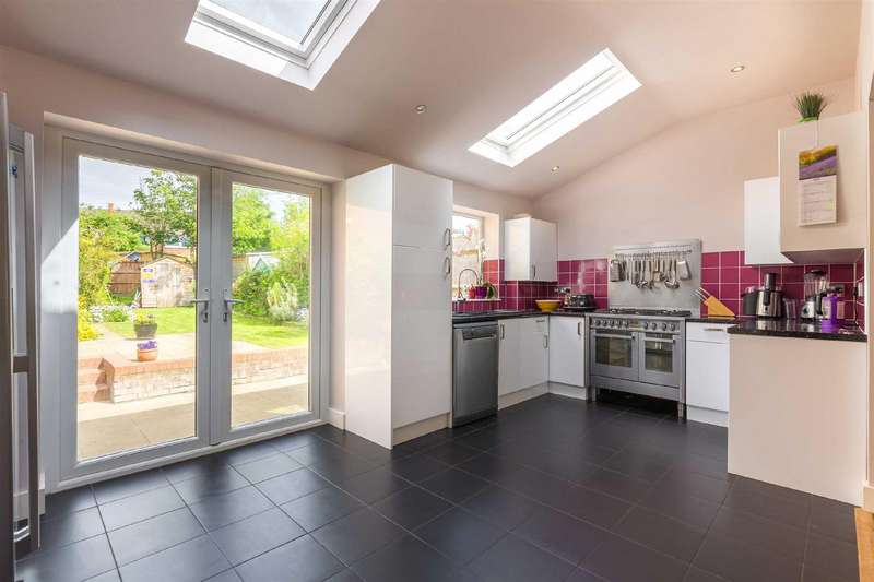 Property for Sale in Gresford Close, St Albans, Al4