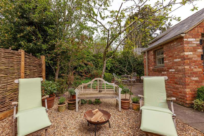 Property for Sale in Main Road, Alvescot, Ox18