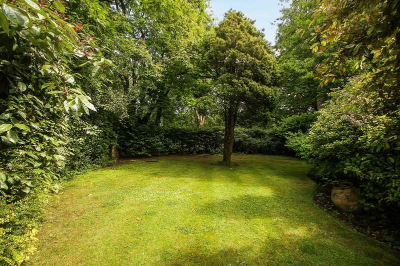 Property for Sale in South Drive, Woolsington, Newcastle Upon Tyne