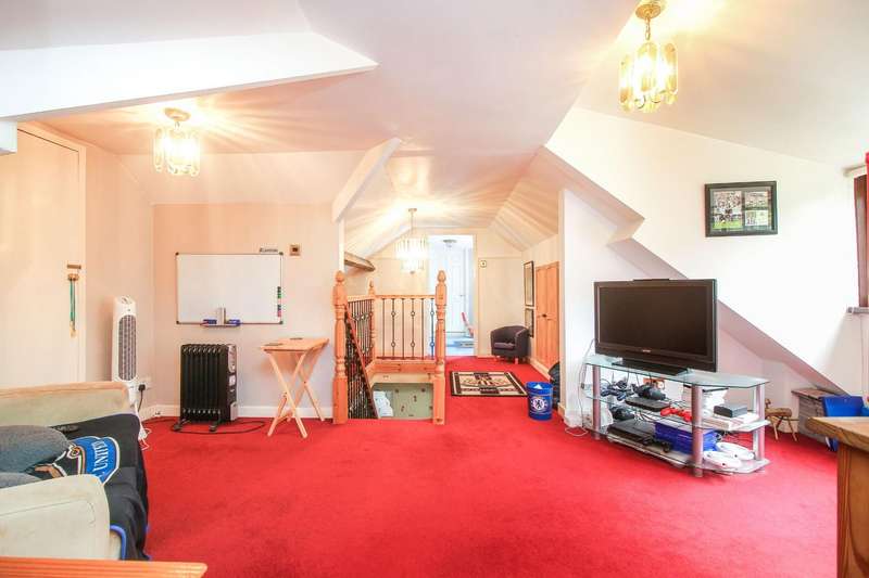 Property for Sale in South Drive, Woolsington, Newcastle Upon Tyne