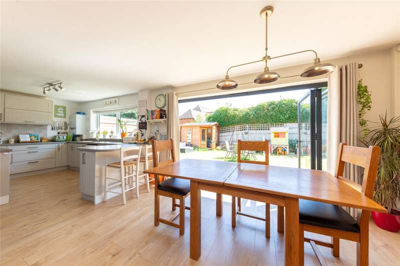 Property for Sale in Foxcote, Finchampstead, Wokingham, Berkshire, Rg40