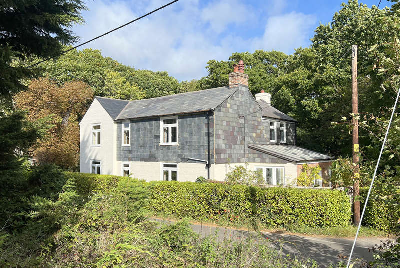 Property for Sale in Ridgeway Lane, Lymington, Hampshire, So41