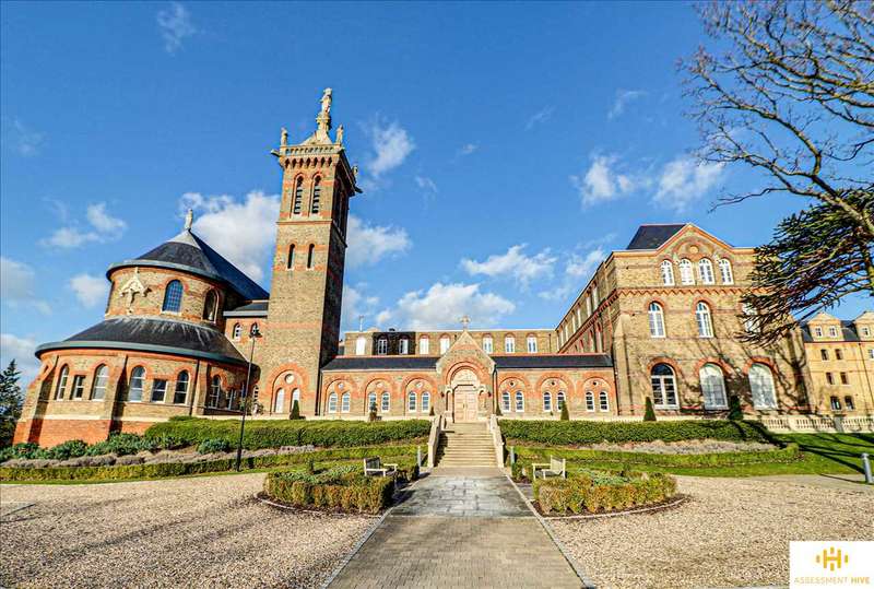 2 Bedrooms Apartment Flat for rent in Holborn Close, Cambridge Court, Mill Hill, NW7