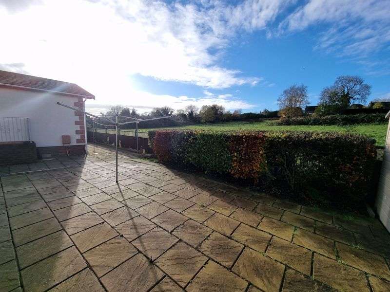 Property for Sale in Meadow Park, Plox Brow, Tarleton, Preston, Pr4