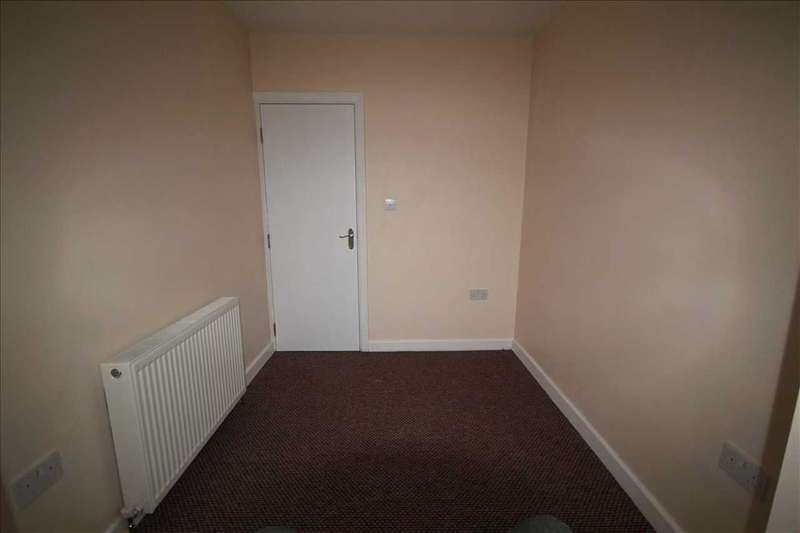 Property to rent in Whitton Avenue East, Greenford, Ub6