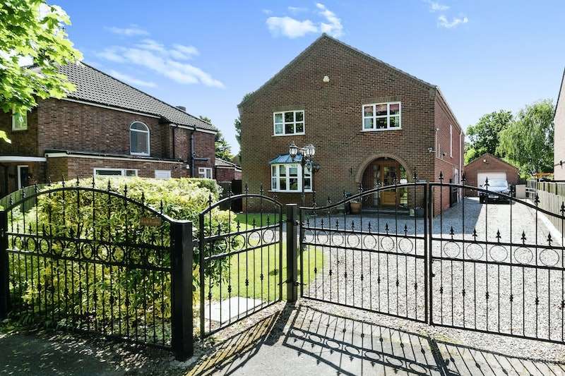 Property for Sale in Mount Drive, Wisbech, Cambridgeshire, Pe13