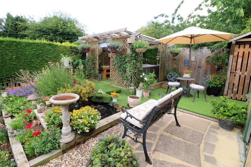 Property for Sale in Stanley Road, Streatley, Bedfordshire, Lu3