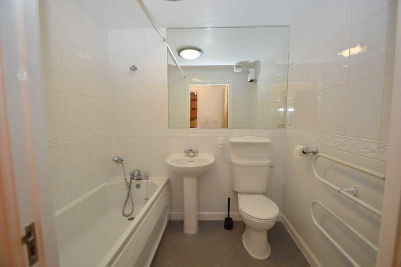 Property to rent in Chertsey, Kt16