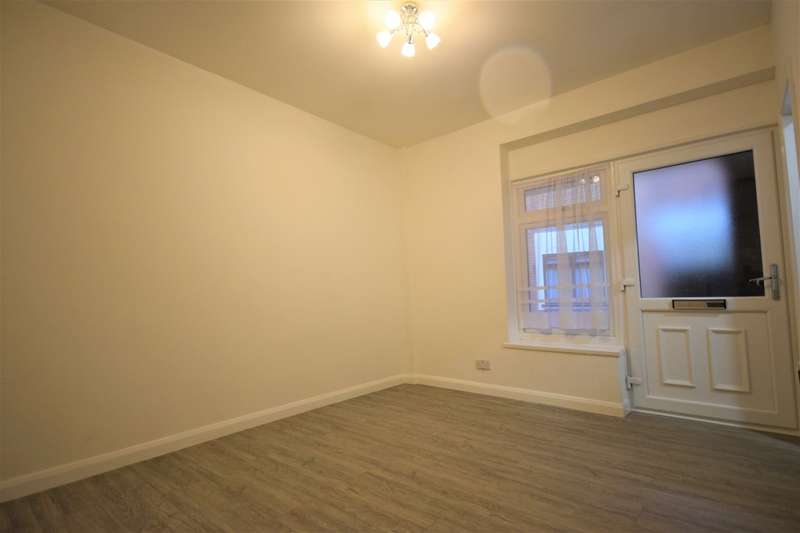 Property for Sale in Castle Walk, Stansted Mountfitchet, Cm24