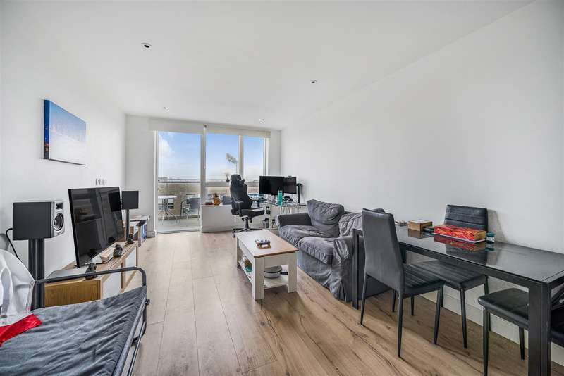 Property for Sale in Compass Court, Smithfield Square, Hornsey, N8