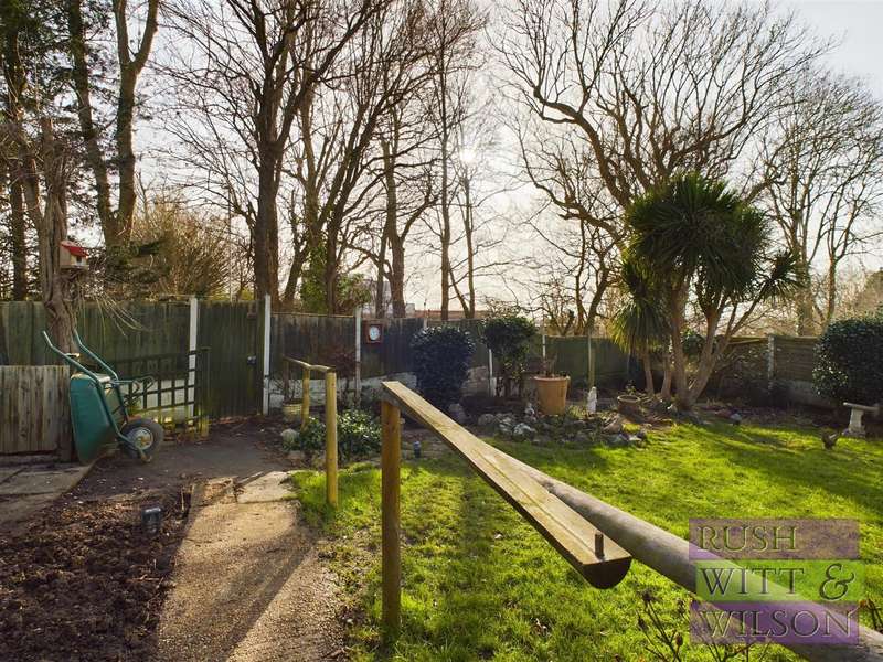 Property for Sale in Parkstone Road, Hastings, Tn34