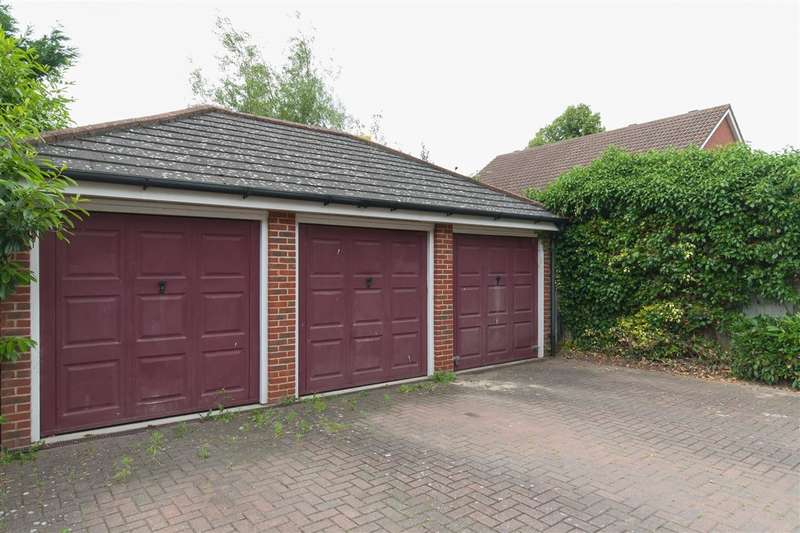 Property to rent in Candlers Way, Chartham, Ct4