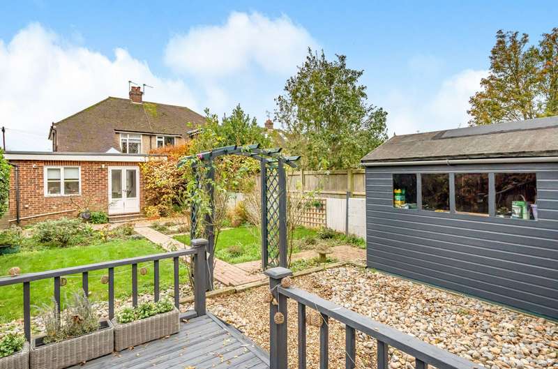 Property for Sale in Willowbed Drive, Chichester, Po19