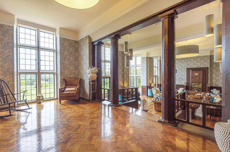 Property for Sale in Kings Drive, Midhurst, Gu29