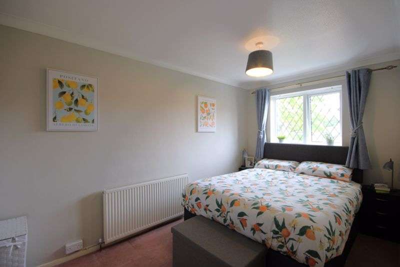 Property for Sale in Rushall Close, Wordsley, Stourbridge, Dy8