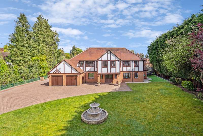 5 Bedrooms Detached House for sale in Stoke Court Drive, Stoke Poges, Slough, SL2