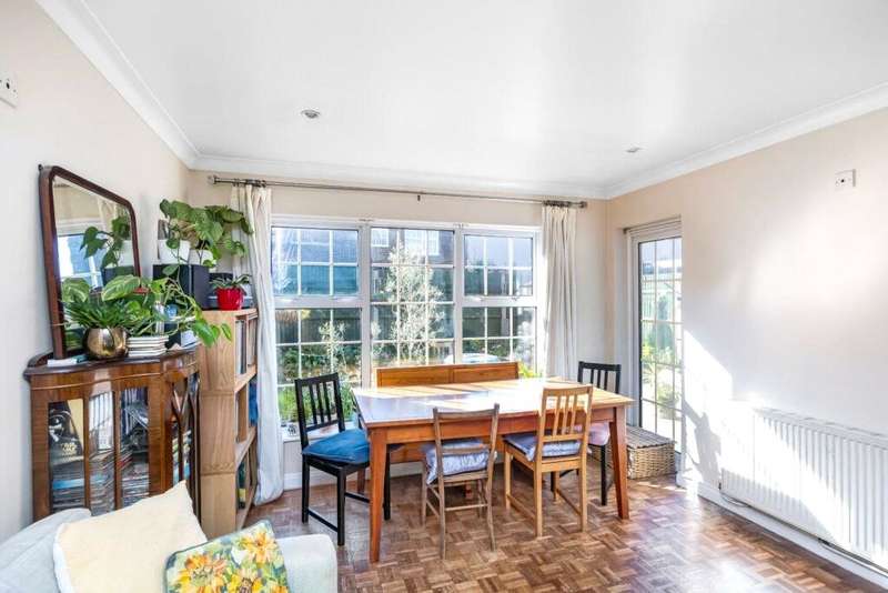 Property for Sale in The Martlet, Hove, East Sussex, Bn3