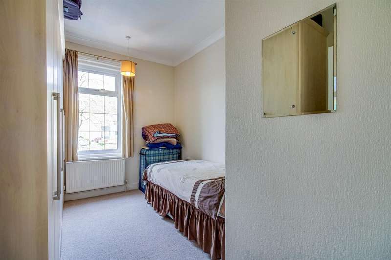 Property for Sale in Runtlings Lane, Ossett, Wf5