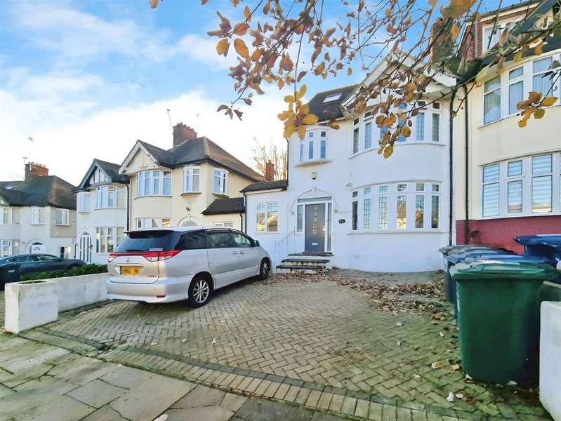 Property to rent in Tenterden Drive, Hendon, London, Nw4