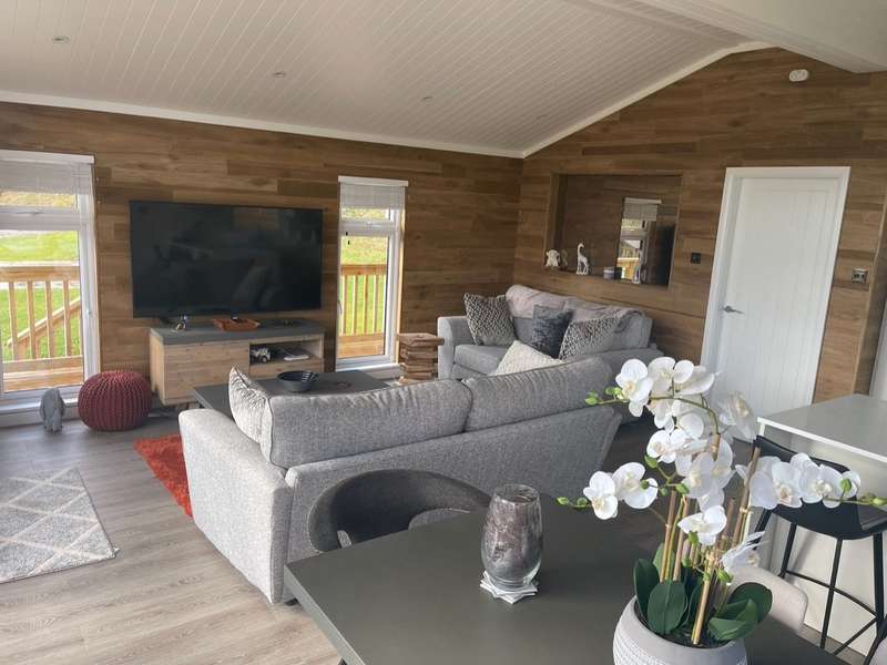 Property for Sale in Llanidloes, Powys, Sy18