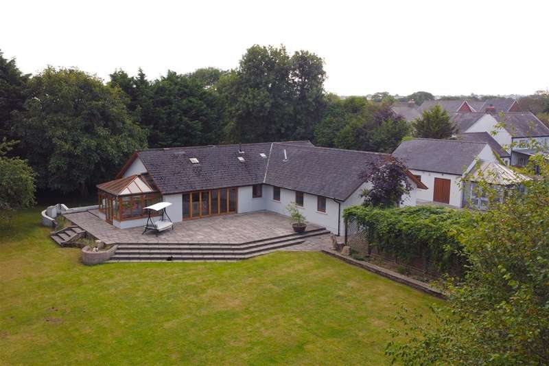 5 Bedrooms Bungalow for sale in Maes Yr Haul, Crowhill, Haverfordwest, SA61