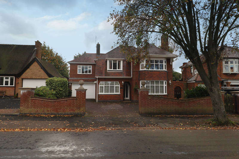 4 Bedrooms Detached House for sale in Bradgate Road, Hinckley, Leicestershire, LE10