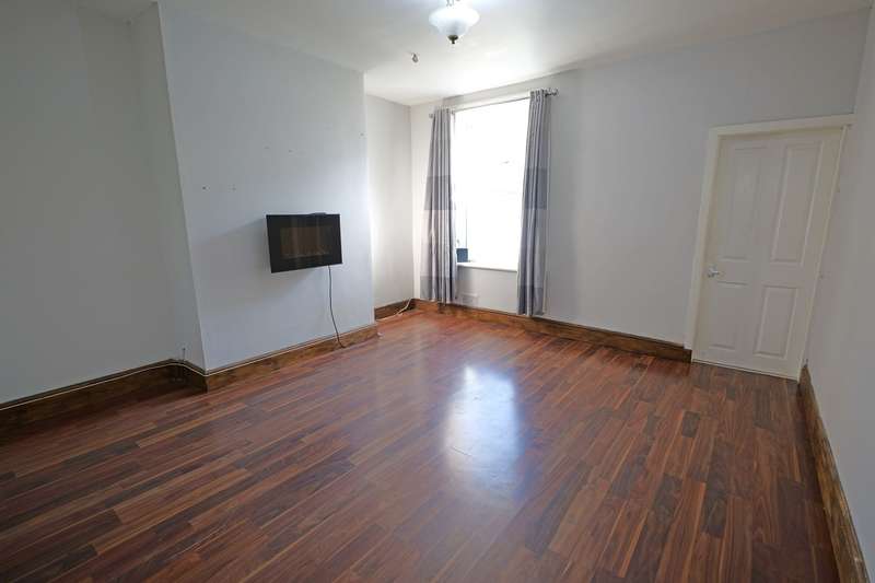 3 Bedrooms Terraced House for sale in York Street, Colne, BB8