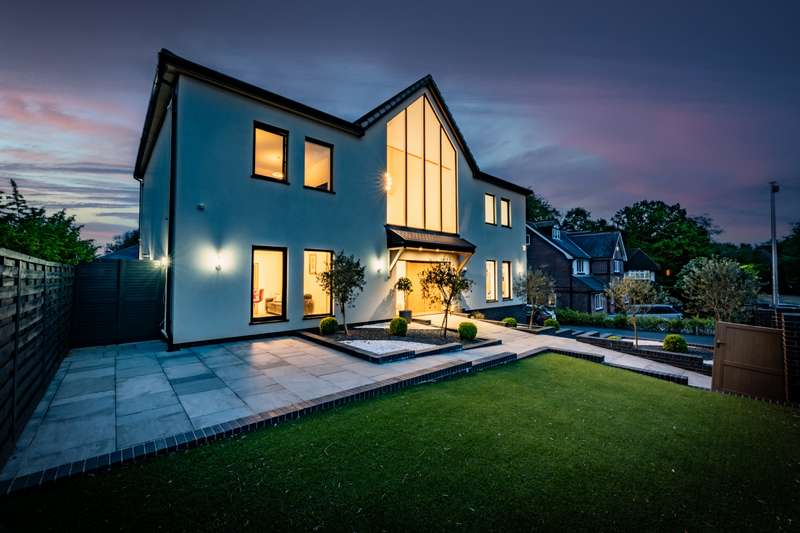 5 Bedrooms House for sale in Crossfield Drive, Worsley, Manchester, M28