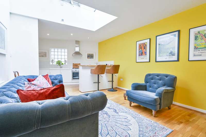 1 Bedroom Flat for sale in Burton Steet, Bloomsbury, WC1H