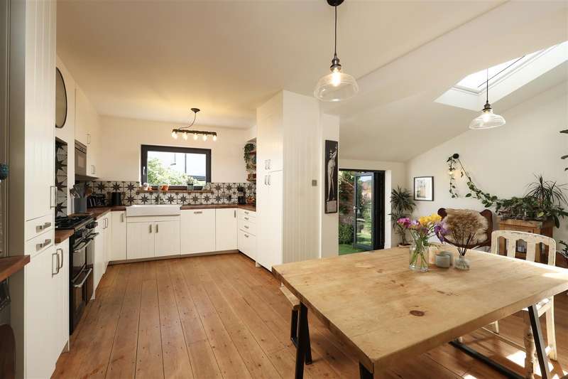3 Bedrooms House for sale in Maple Road, Bristol, BS7