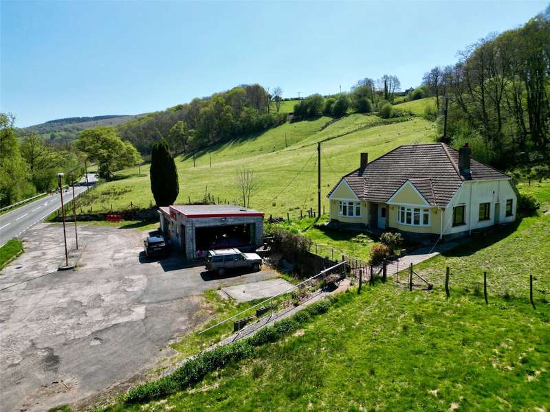 3 Bedrooms Bungalow for sale in Halfway, Llandovery, Carmarthenshire, SA20